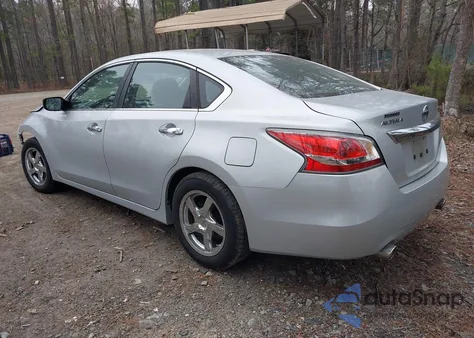 2015 Nissan Altima 2.5 from USA, damaged, VIN 1N4AL3AP8FN325067
